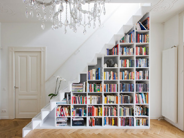 Merdiven-Altı-Kitaplık